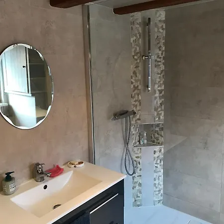 Appartement Au-dessus Des Toits Plein Centre Avec Vue Sur Les Vignes *