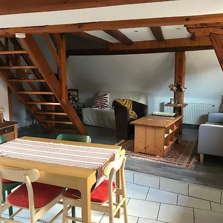 Appartement Au-dessus Des Toits Plein Centre Avec Vue Sur Les Vignes *